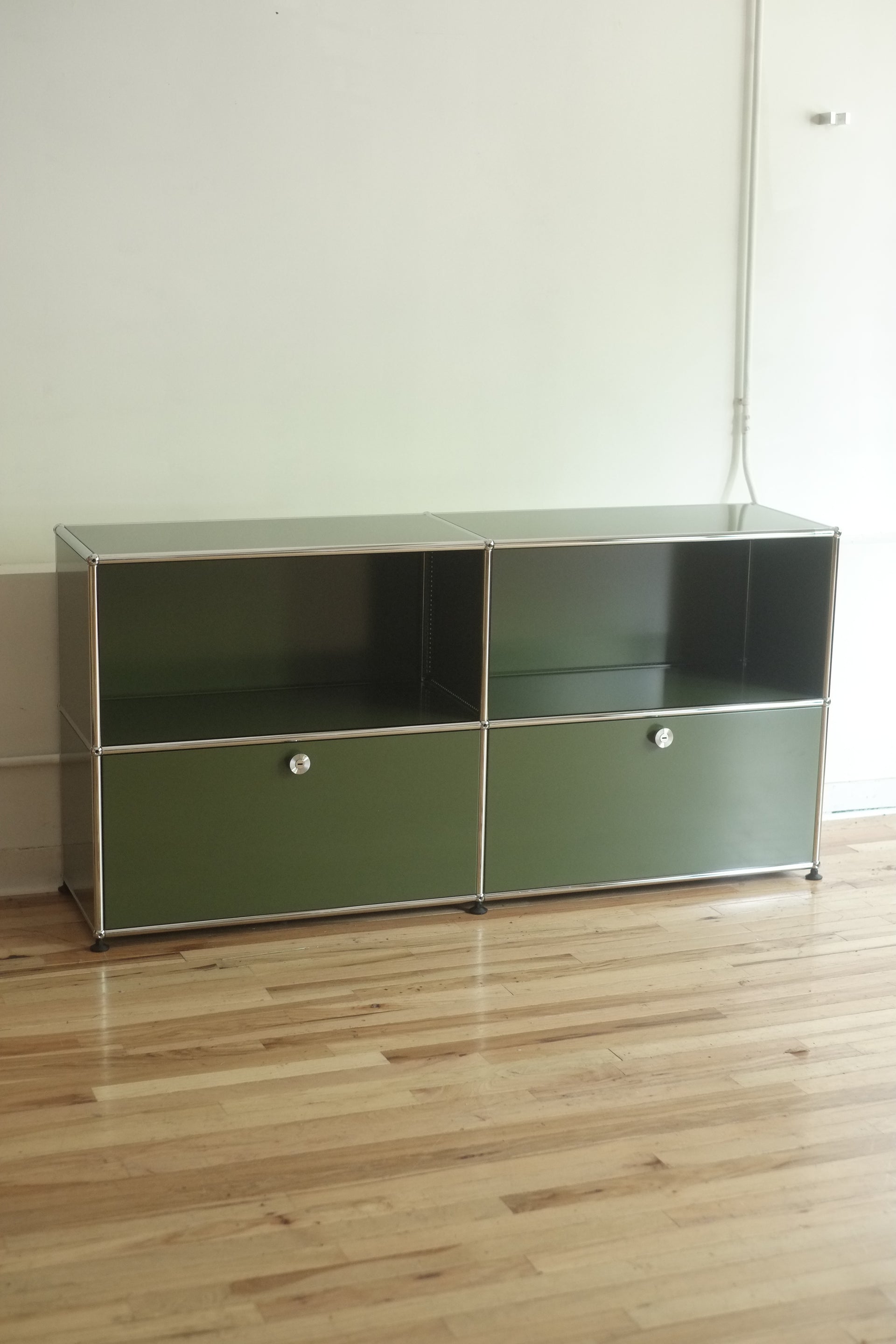 USM Haller 2x2 Unit Olive