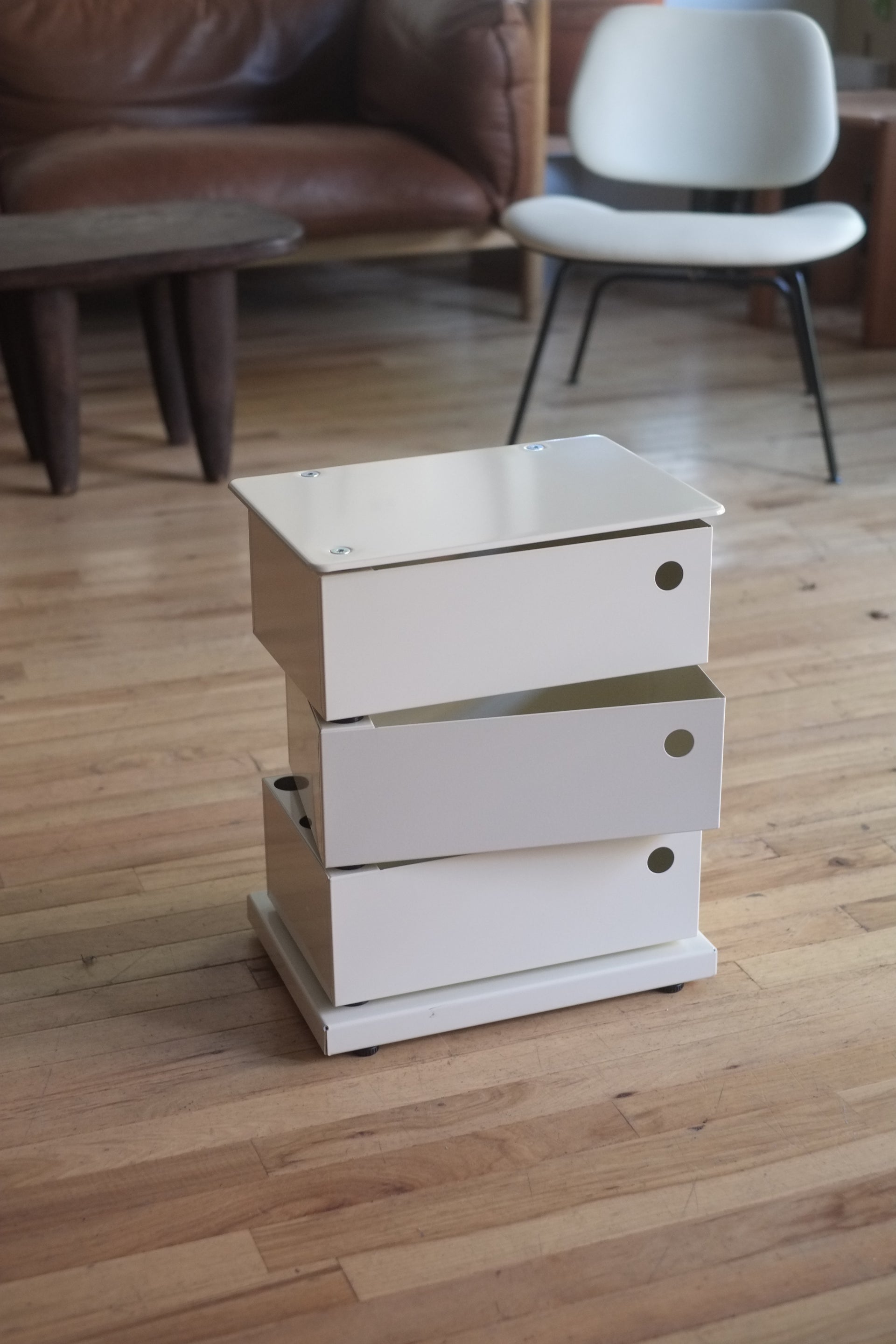 3-Drawer Pivot Cabinet (Oyster)