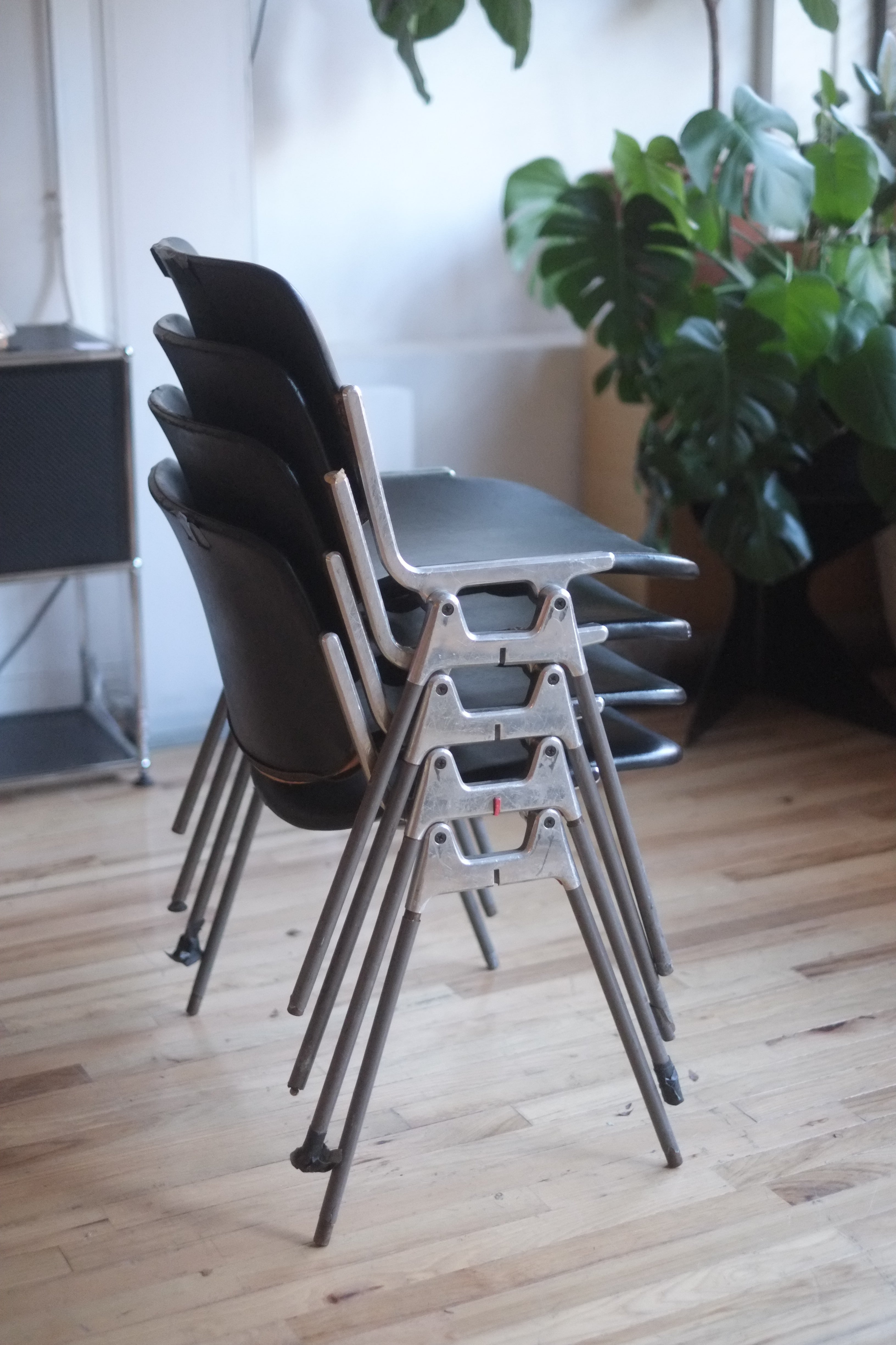 Castelli discount piretti chairs