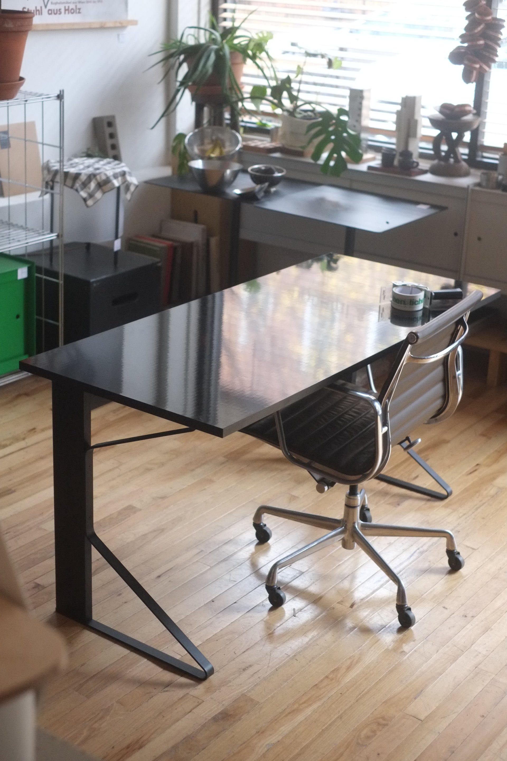 Artek Kaari desk