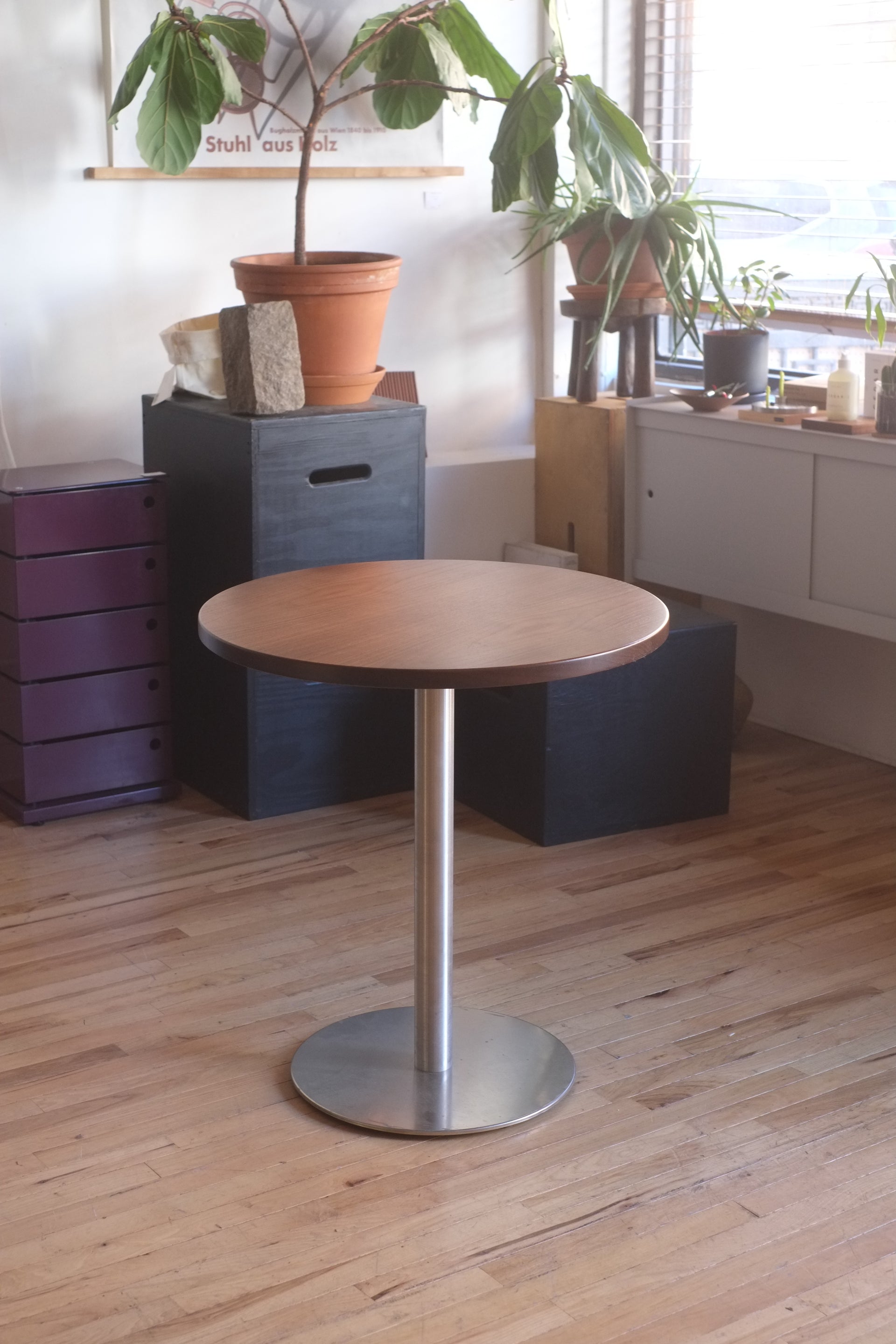 Small Round Kitchen Table