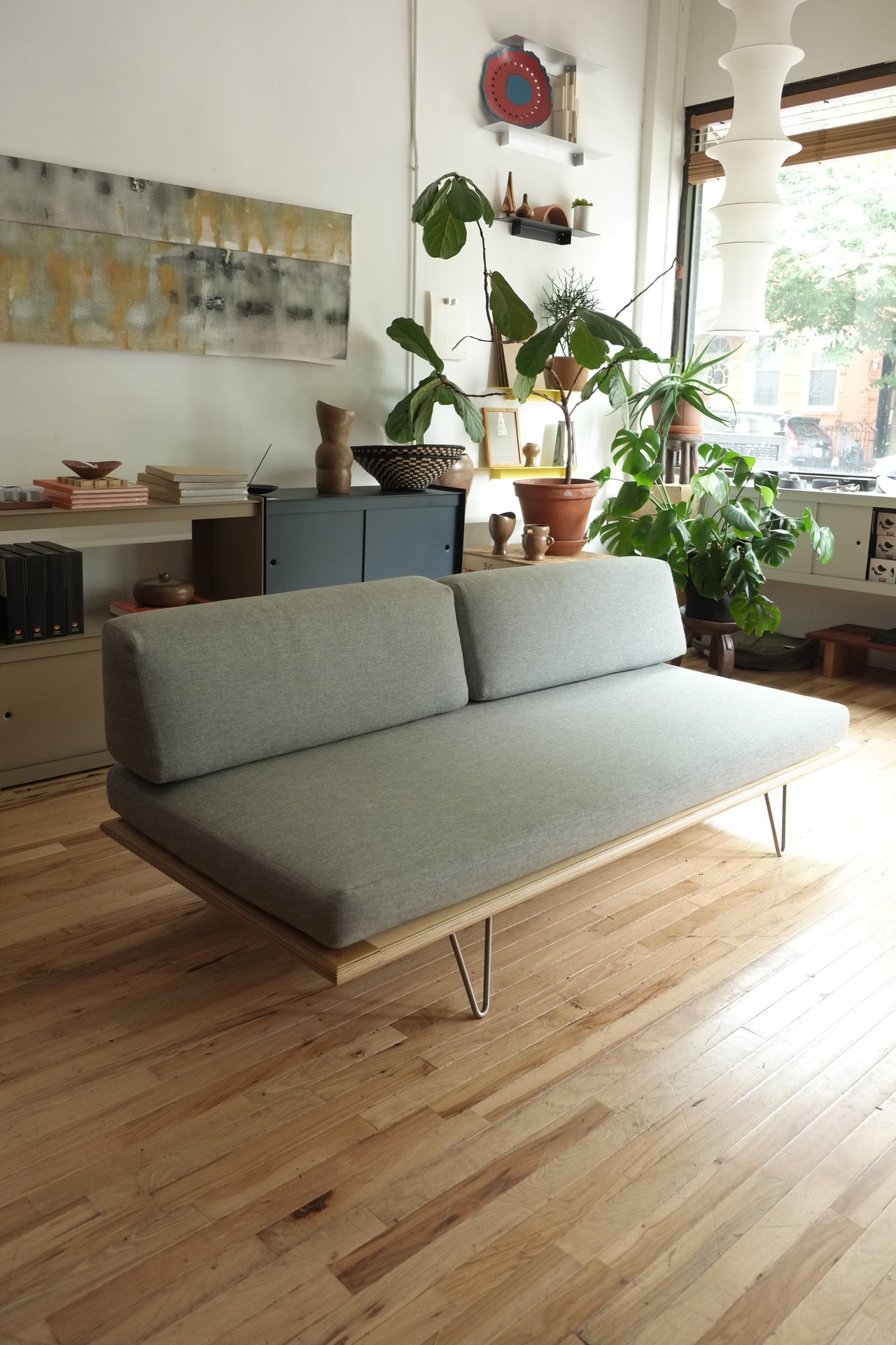 Case Study Daybed by Modernica