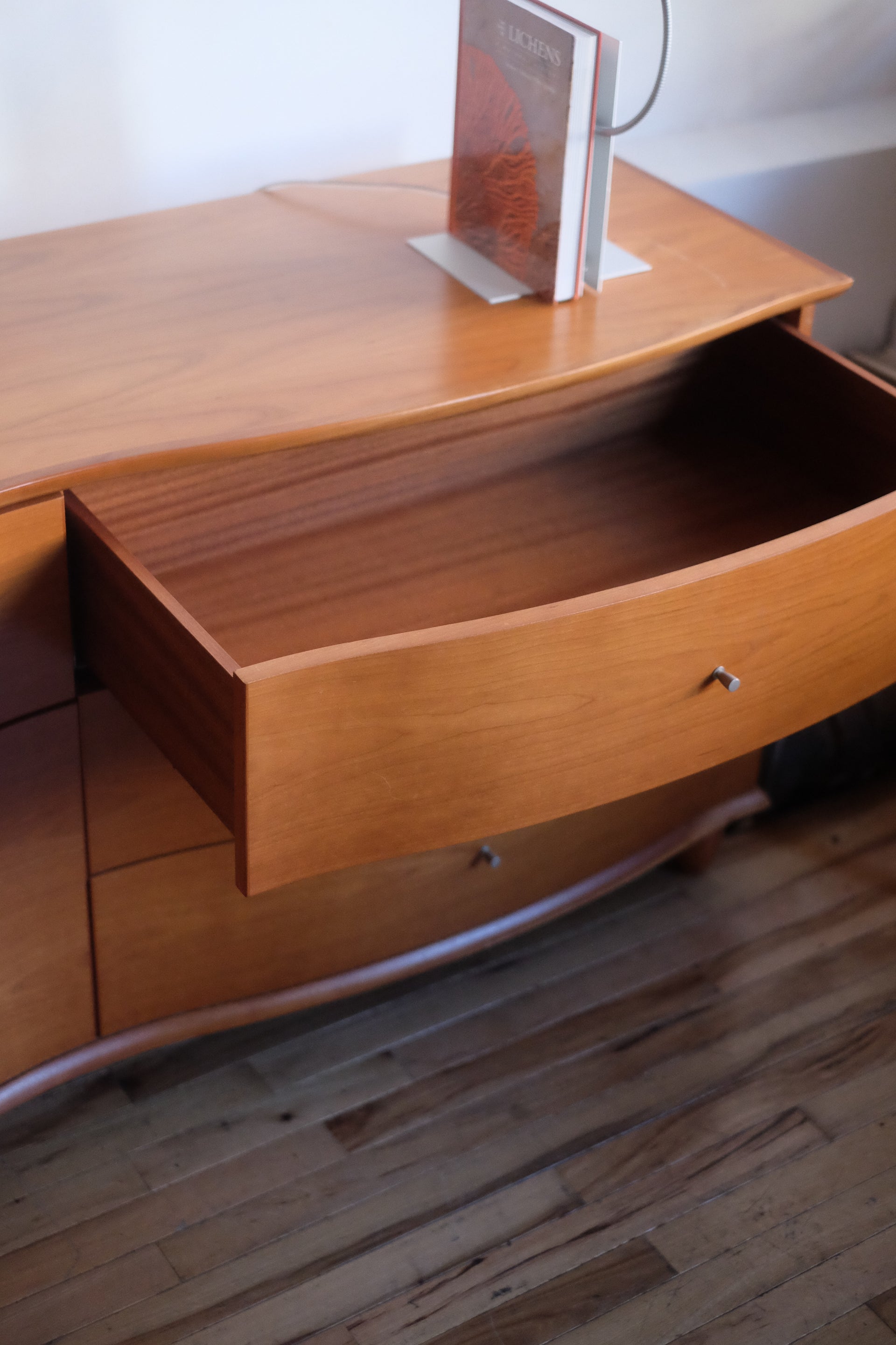 Curved 6 Drawer Dresser