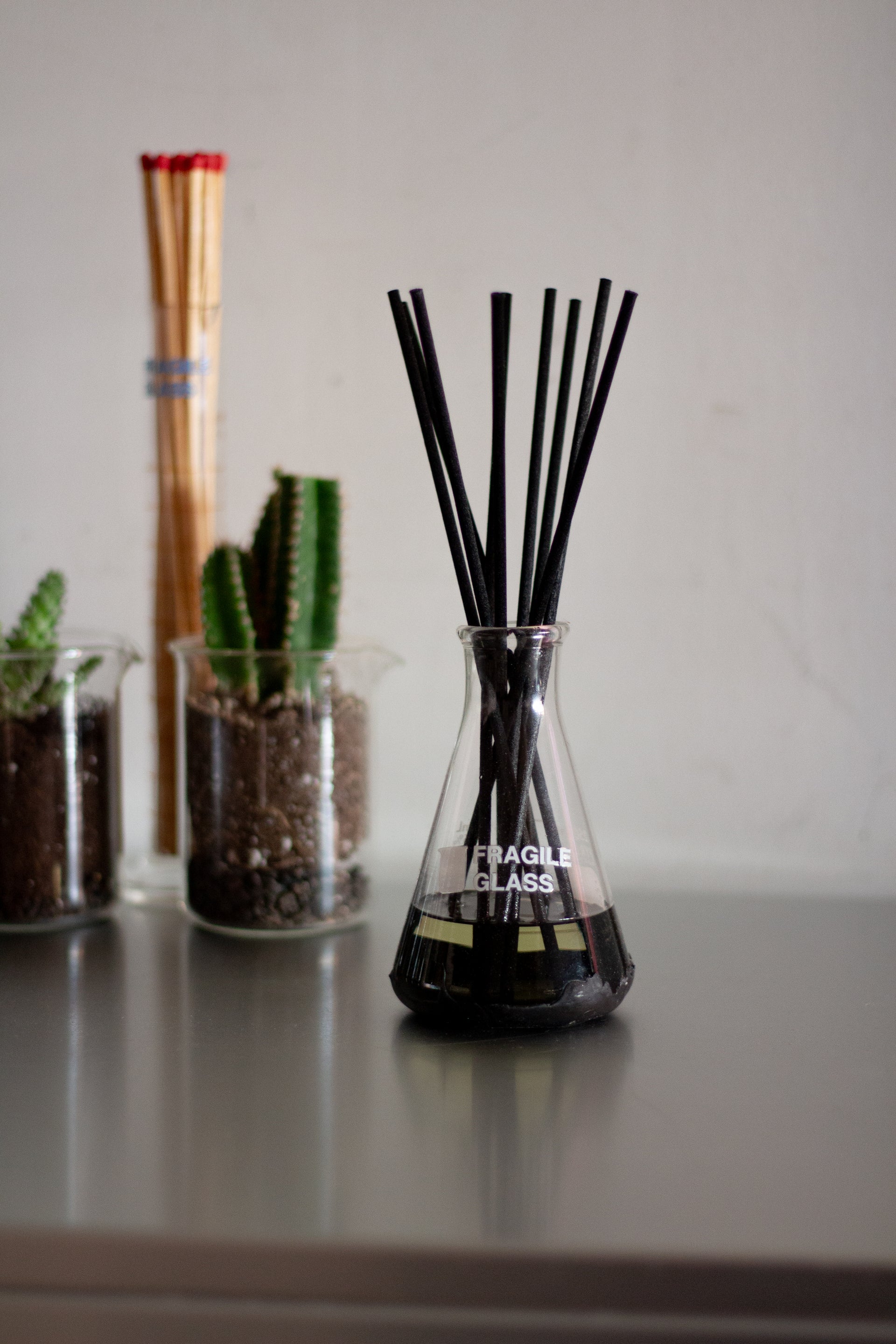 FRAGILE GLASS Reed Diffuser Flask Set