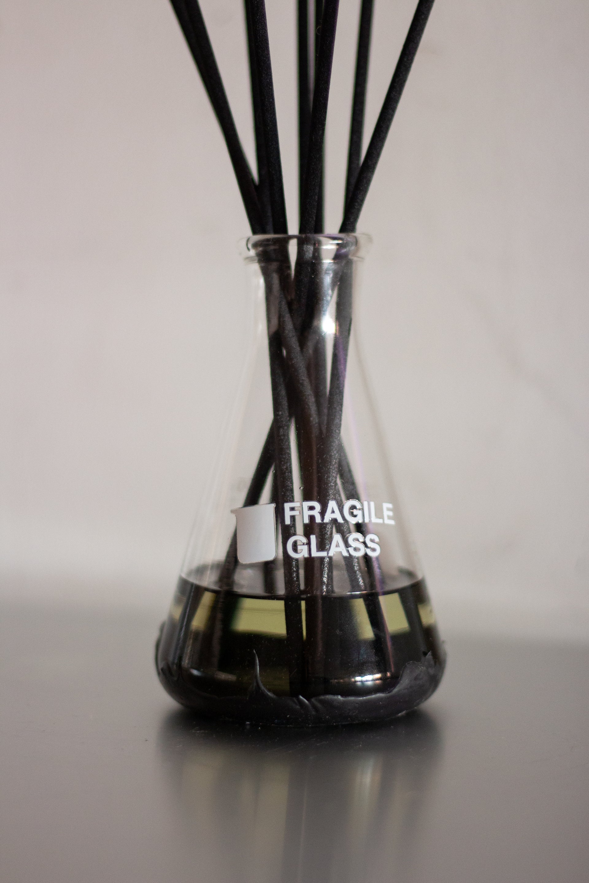 FRAGILE GLASS Reed Diffuser Flask Set